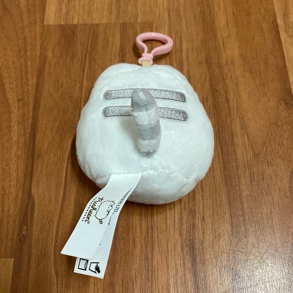 ❤️ Pusheen Mystery Plush Clip Keychain Charm New - Picture 7 of 8